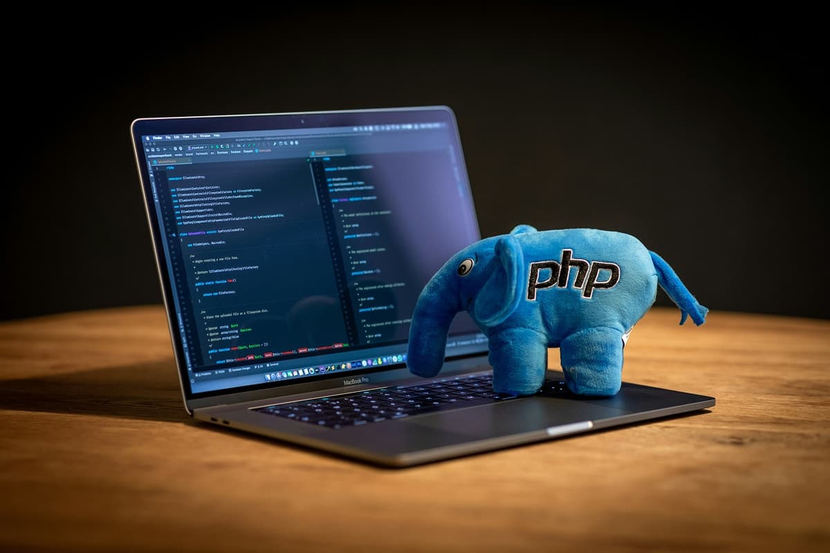 PHP2Shell、半導体工場が先に見る場所|装置ではなく管理画面と保守の入口